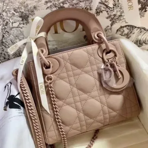 Customer review by Lily